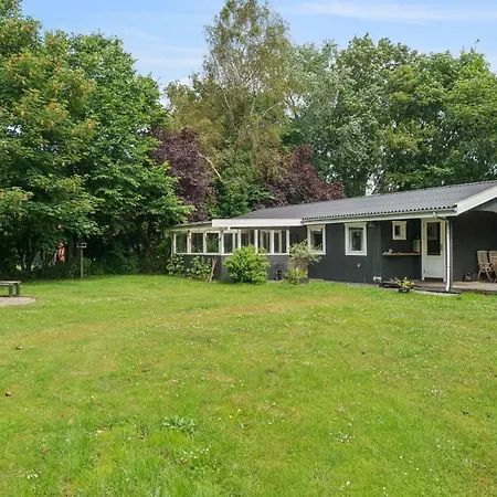 Hébergement de vacances Lovely Close To And Nature Yderby